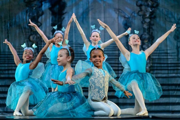 Thumbelina's little Ice Fairies. Photo by Jacques Conradie